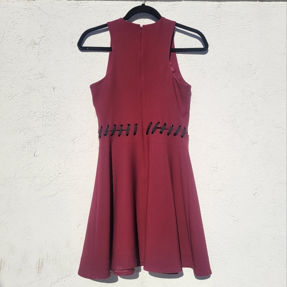 NWOT Elizabeth and James Dress Size 2 - Picture 3 of 9